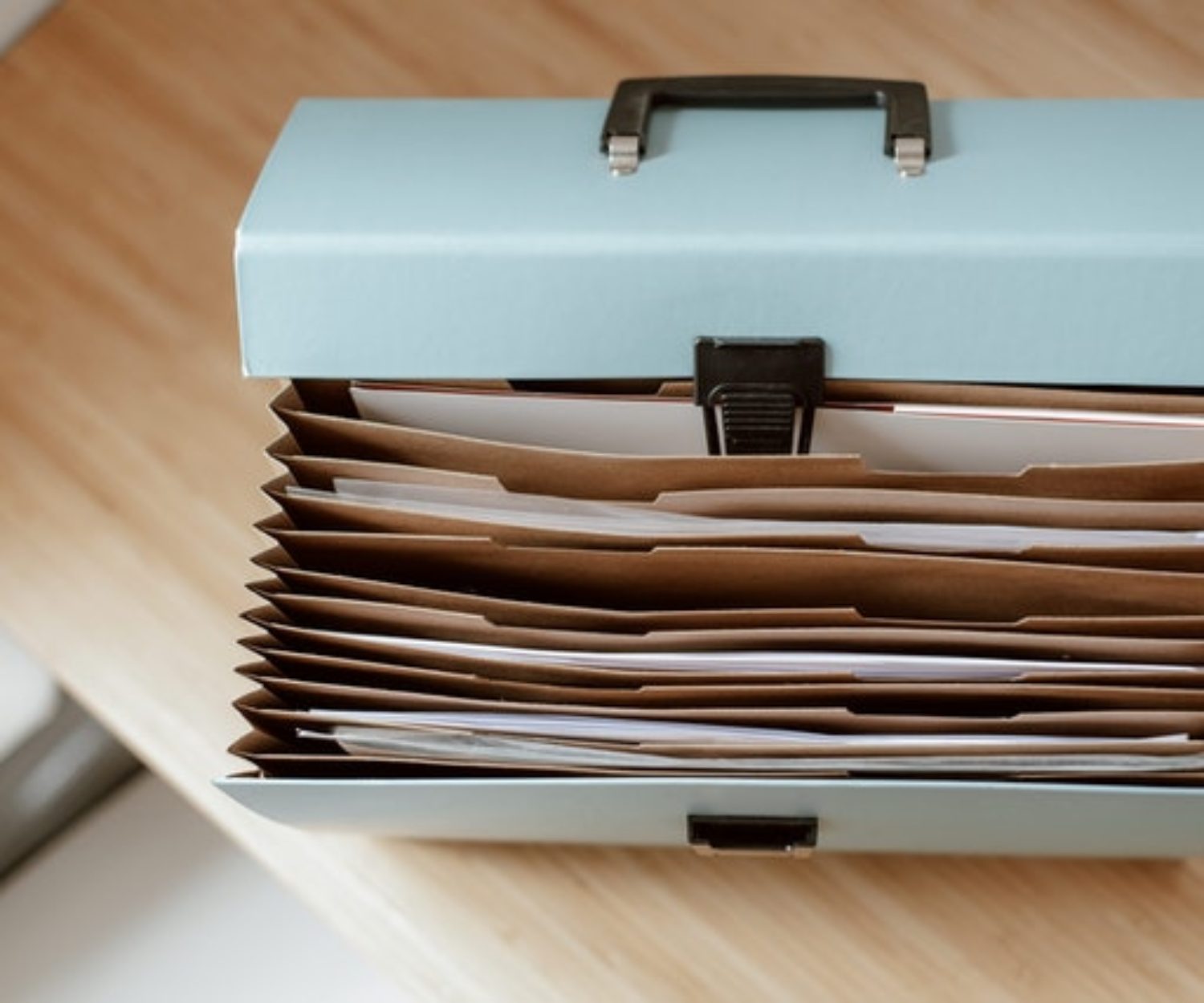 What's The Difference Between JPEG, TIFF, GIF, RAW, and PNG?