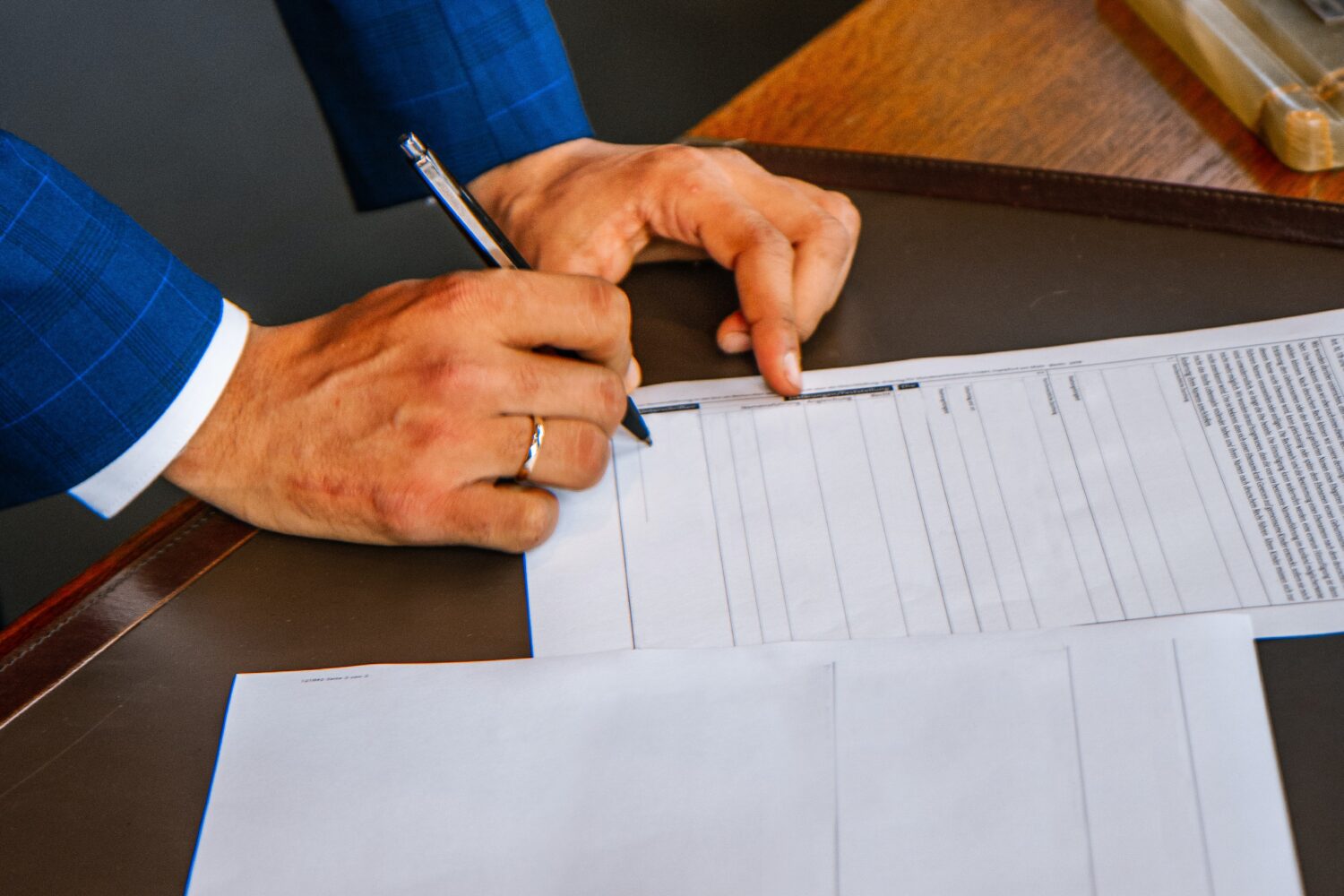 What's in a Sales Contract?