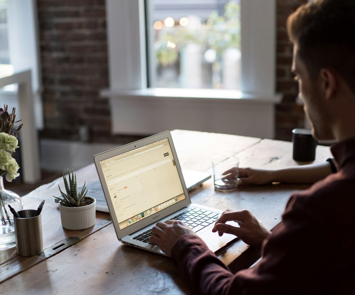 How to Become a Real Estate Agent